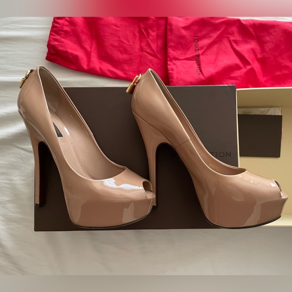 Women’s Louis Vuitton “oh really” high heels - Picture 3 of 9